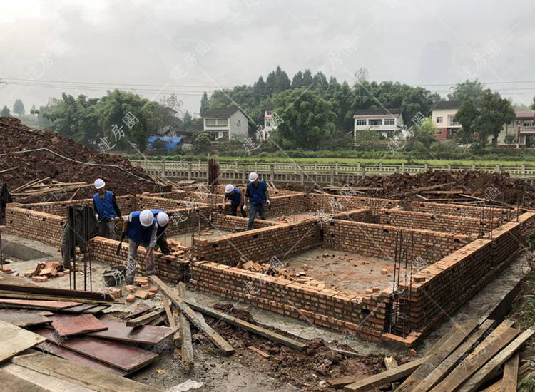 农村自建房红砖怎么选择？哪些地方需要用到实心砖