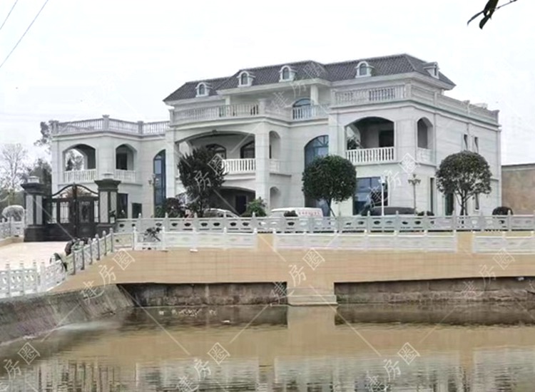 农村800平方三层豪华法式大别墅施工，设计施工一体化，还原度高实景照片